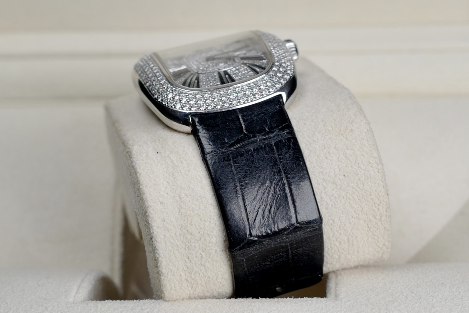 Franck Muller Galet Full Diamond 2021 03